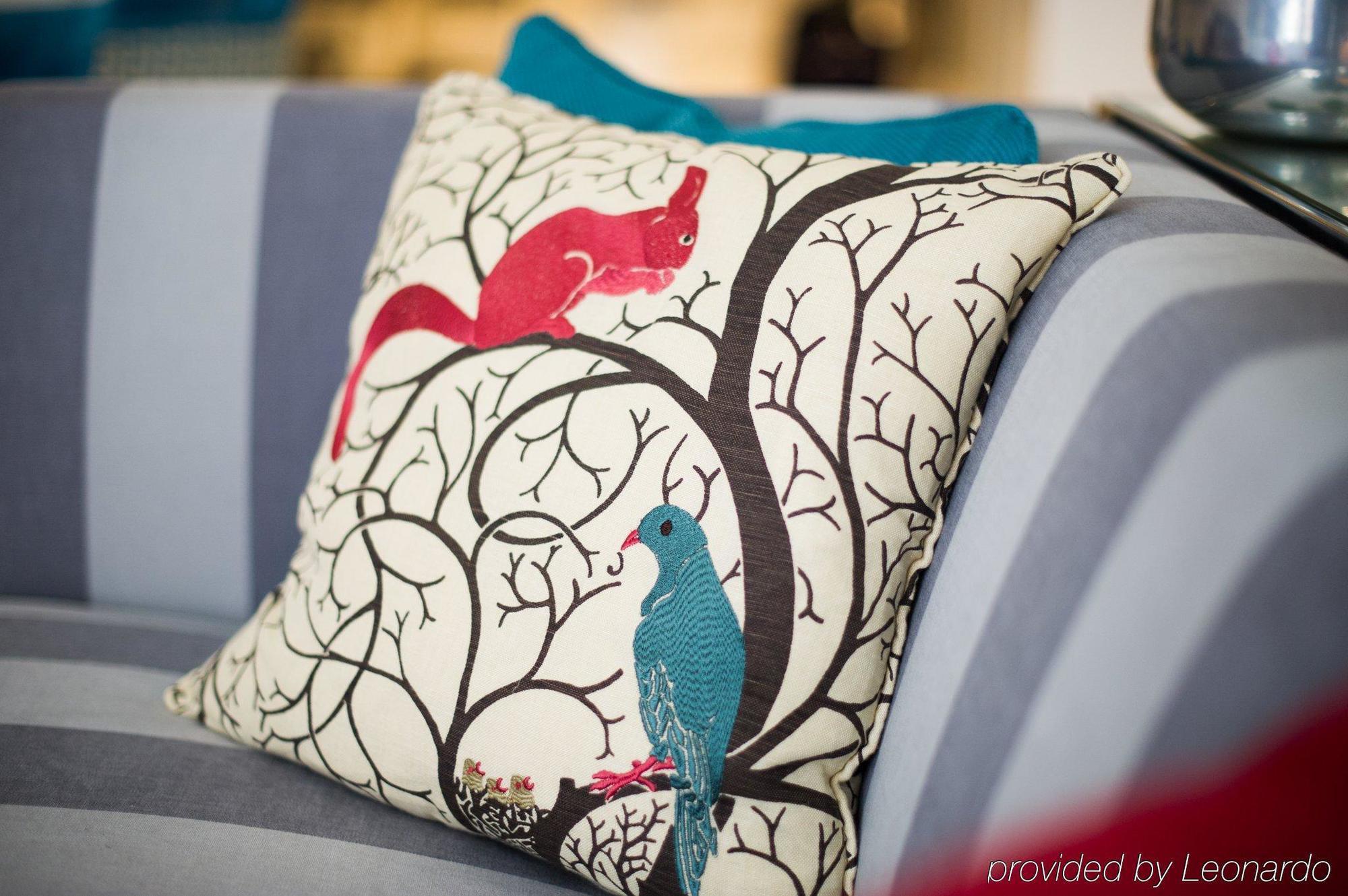 The Ampersand Hotel - Small Luxury Hotels Of The World Londres Habitación foto A cushion