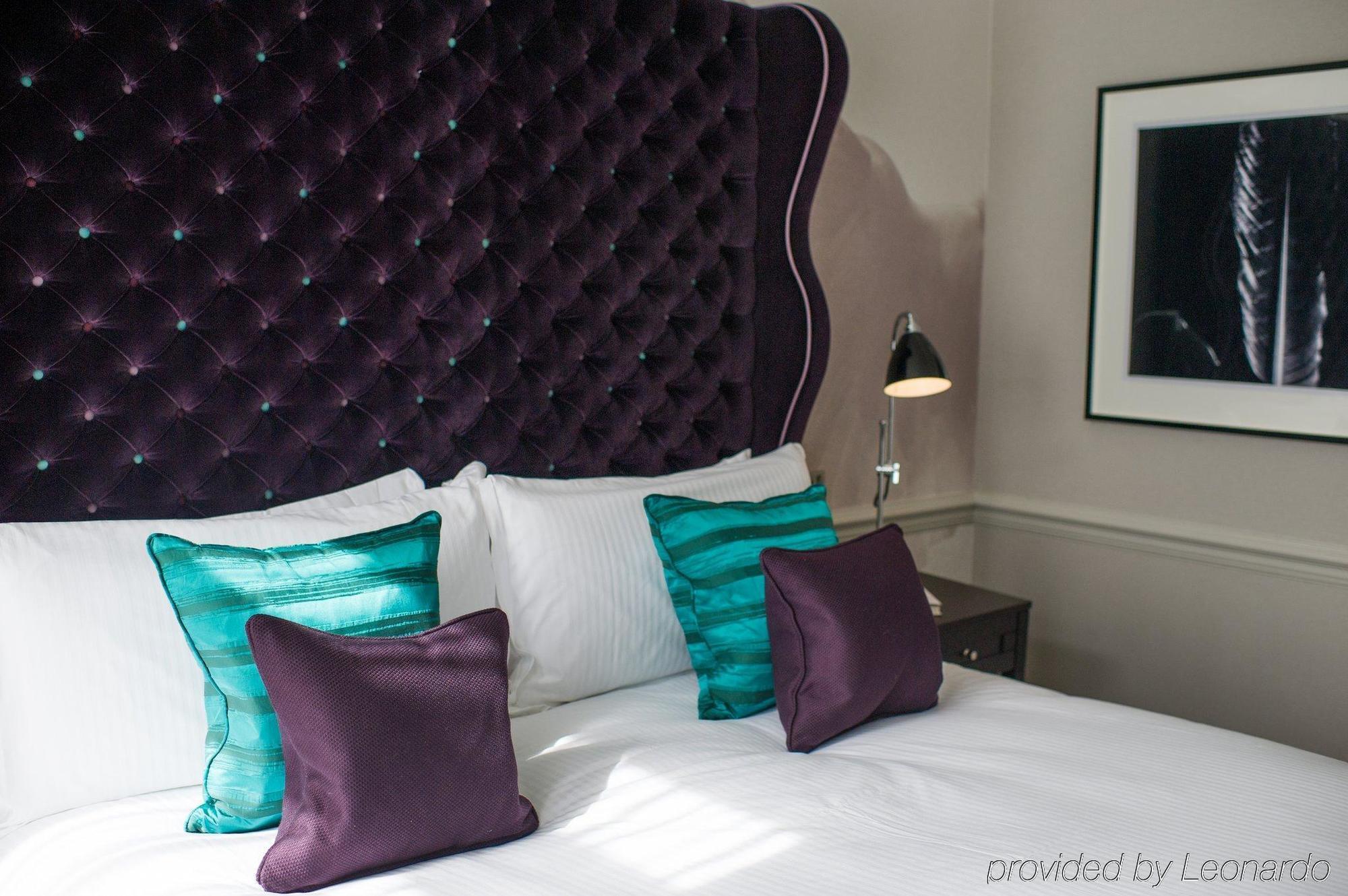 The Ampersand Hotel - Small Luxury Hotels Of The World Londres Habitación foto A bed with cushions